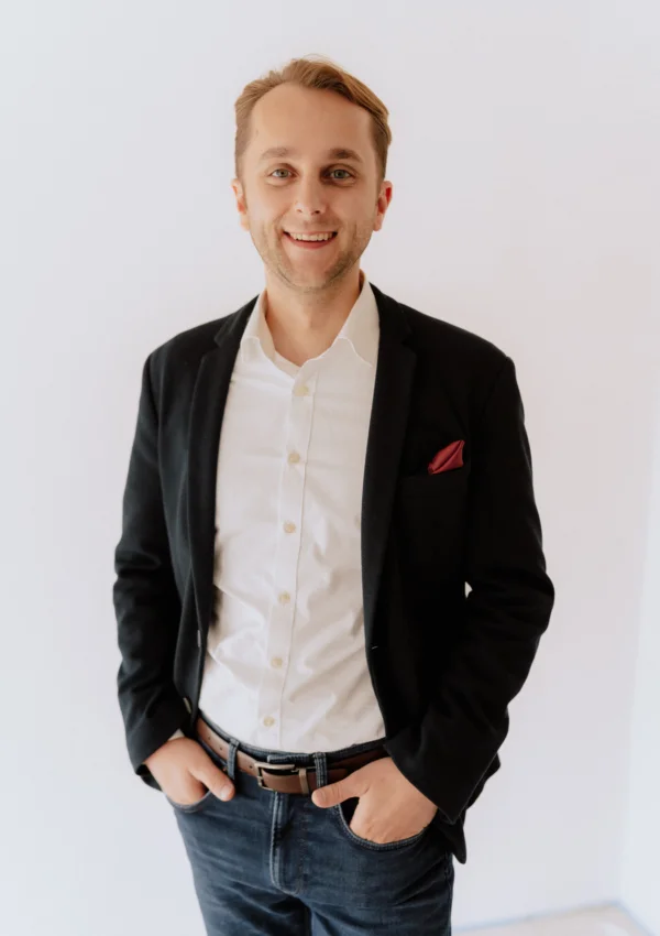 Michal Bauer, Immobilienmakler